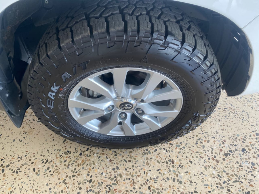 2019 Toyota Landcruiser VDJ200R GX Suv Image 10