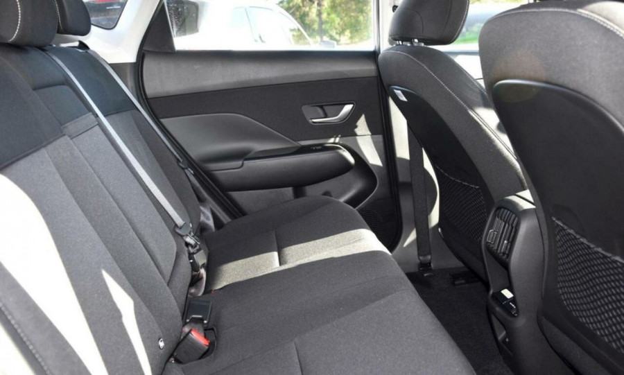 2026 Hyundai KONA SX2.V2  Electric SUV Image 19
