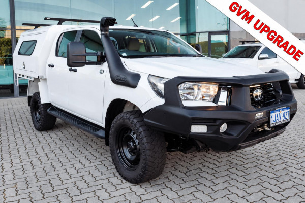 2019 Toyota HiLux GUN126R SR Cab Chassis Image 1