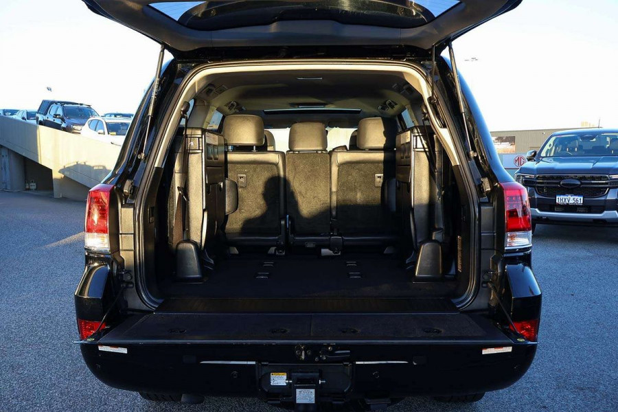 2018 Toyota LandCruiser VDJ200R Sahara SUV Image 20