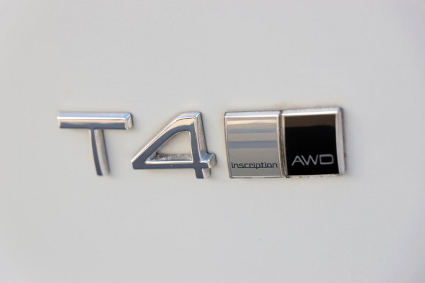 2020 Volvo XC40  T4 Inscription SUV Image 6