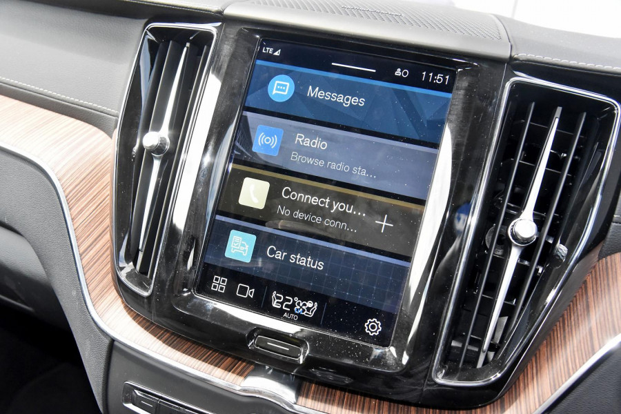 2023 Volvo XC60  Ultimate B5 Bright SUV Image 10