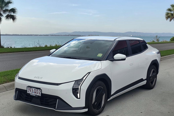 2026 Kia EV4  Air Standard Range Sedan Image 4