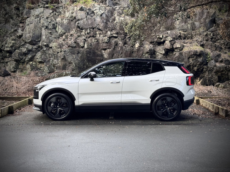 2026 Volvo EX30 Cross Country  Ultra Twin Motor Performance SUV Image 5
