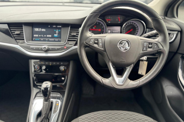 2017 Holden Astra BK R Hatch Image 17