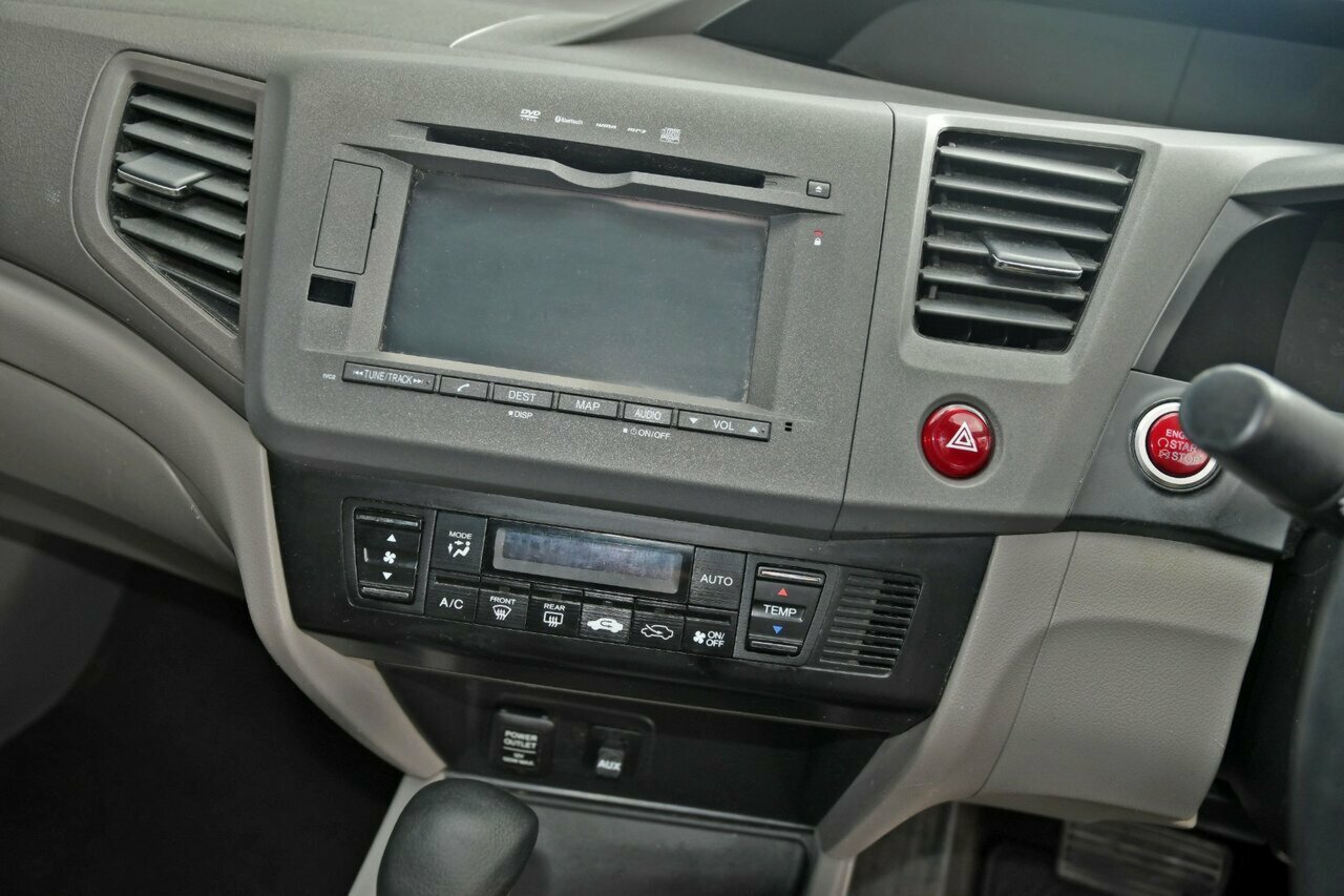 2013 Honda Civic 9th Gen Ser II VTi-L Sedan Image 12