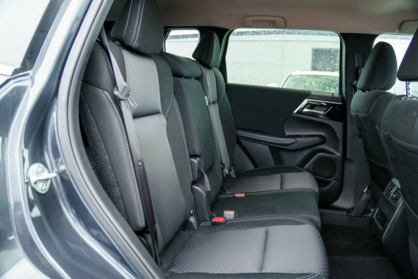 2024 Mitsubishi Outlander ZM LS SUV Image 9