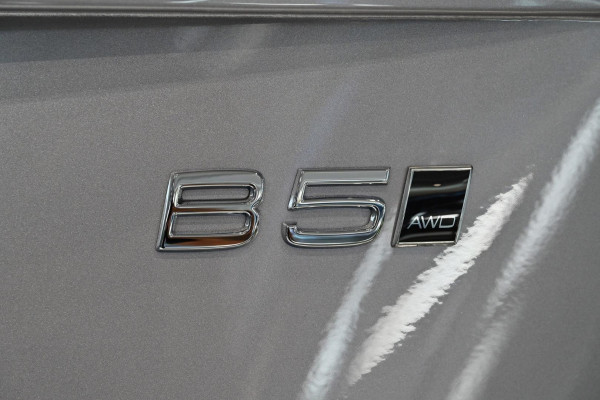 2026 Volvo XC90 L Series Ultra B5 Dark SUV Image 11