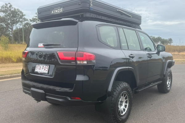 2022 Toyota LandCruiser FJA300R GX SUV Image 3