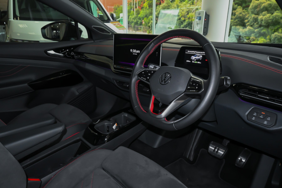2025 Volkswagen ID. 5 E2 GTX SUV