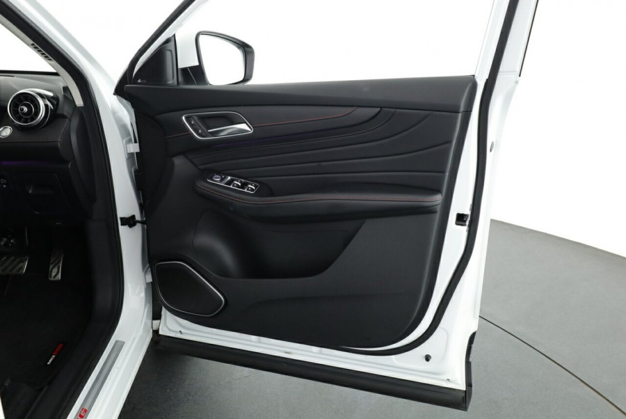 2023 MG HS SAS23 Essence SUV Image 19