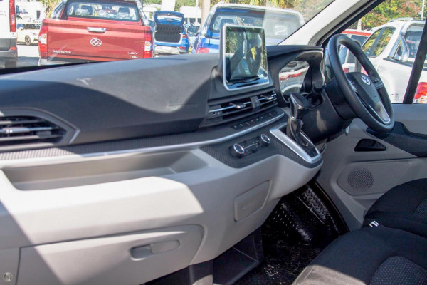 2024 LDV Deliver 9   Cab Chassis Image 5