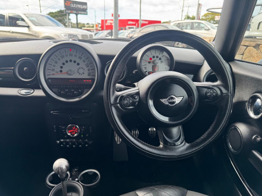 2012 MINI Cooper R56 LCI Cooper S Hatch Image 11