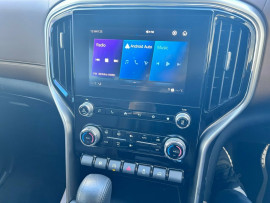 2023 Mahindra Scorpio  Z8 SUV image 17