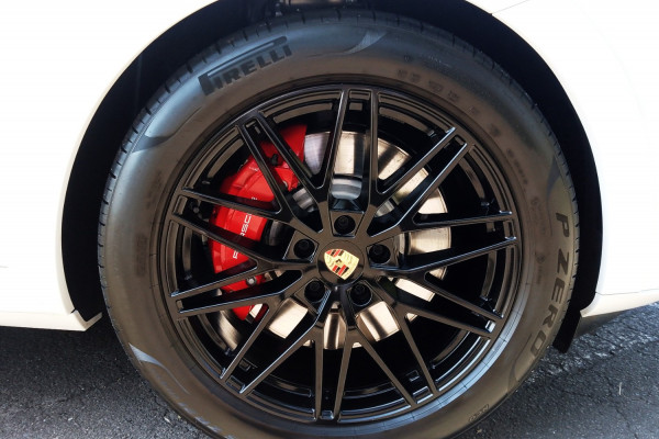 2024 Porsche Cayenne 9YA II GTS SUV Image 17