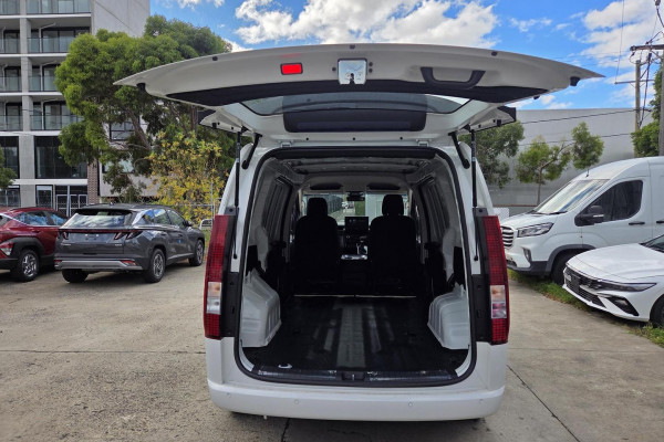2026 MY27 Hyundai Staria Load US4.V4  Van Image 11