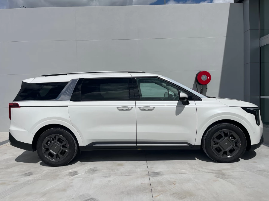 2026 Kia Carnival KA4 PE GT-Line HEV People Mover Image 3