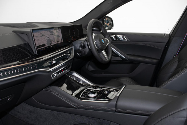 2026 BMW X6 G06 LCI xDrive30d M Sport SUV image 8