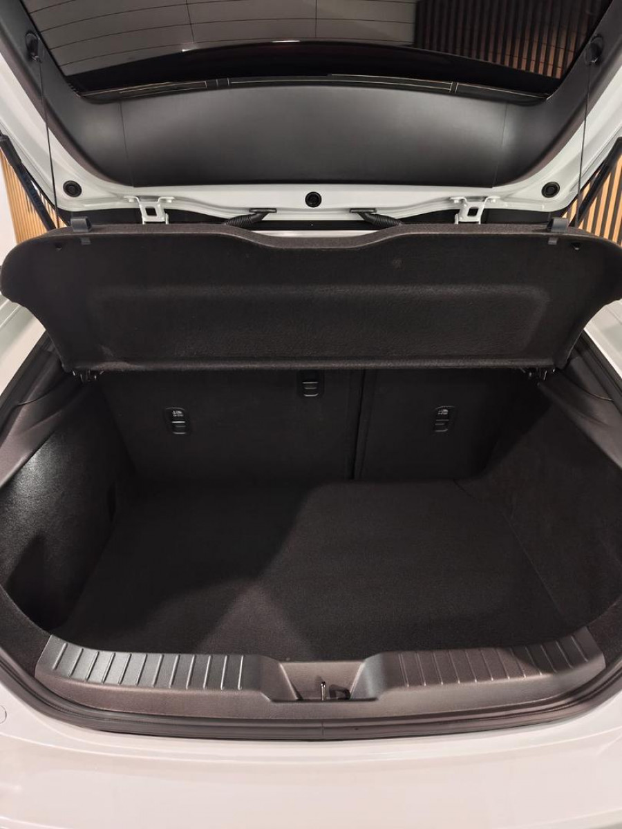2025 Mazda 3 BP Series G20 Touring Hatch Image 9