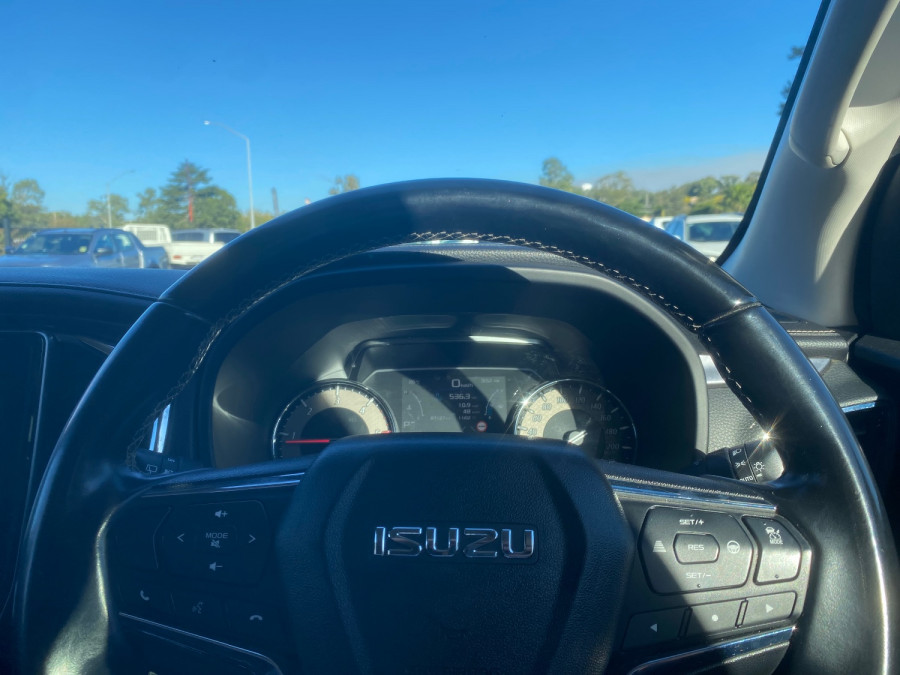2021 Isuzu MU-X RJ LS-T SUV Image 11