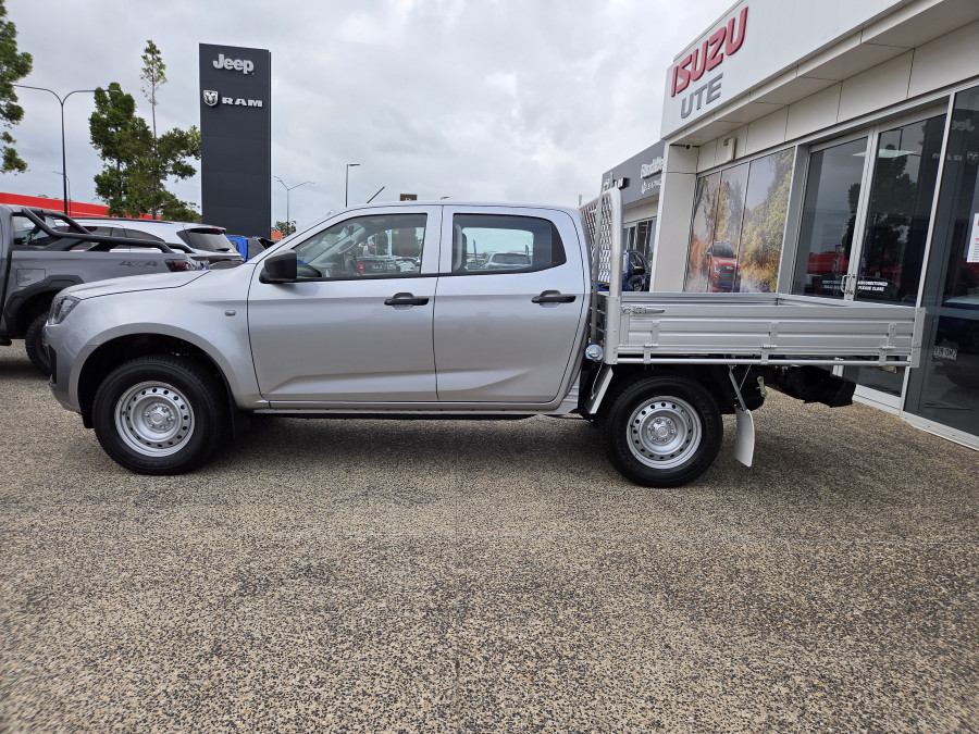 2025 MY25.5 Isuzu D-MAX RG SX Cab Chassis Image 6