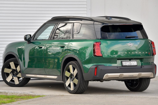 2025 MINI Countryman U25 S Favoured SUV image 2