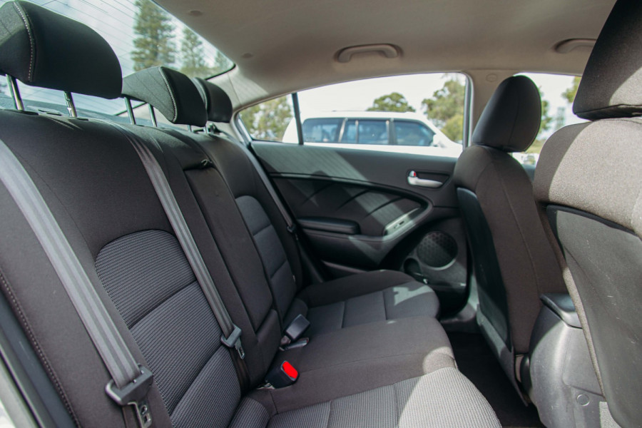 2016 MY17 Kia Cerato YD S Hatch Image 23