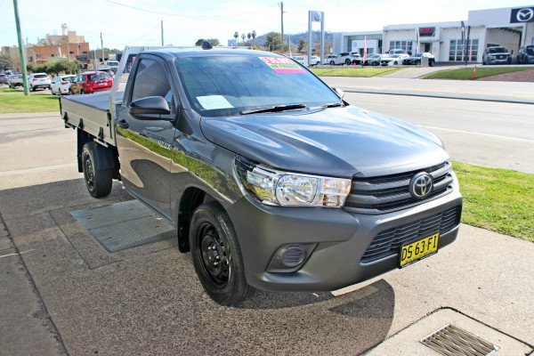 2024 Toyota HiLux TGN121R WorkMate Cab Chassis Image 4