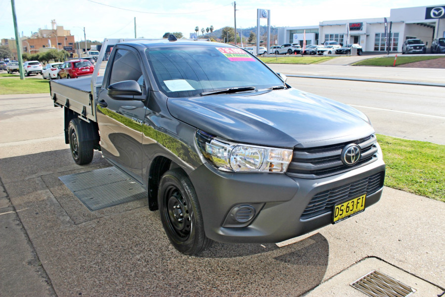 2024 Toyota HiLux TGN121R WorkMate Cab Chassis Image 4