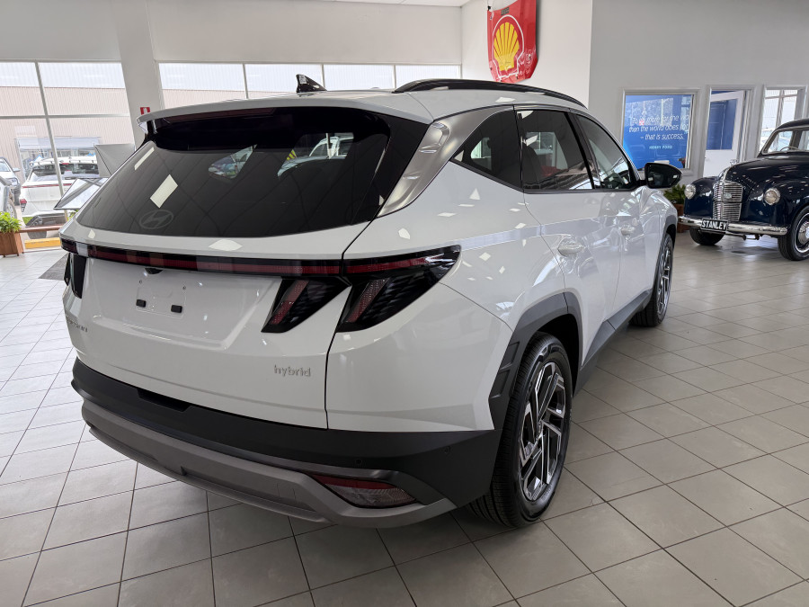 2026 Hyundai Tucson NX4.V4 Hybrid Premium SUV Image 5