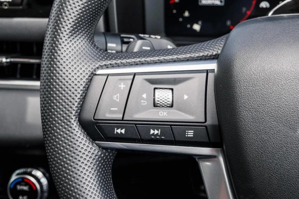 2025 Mitsubishi Outlander ZM ES SUV Image 12