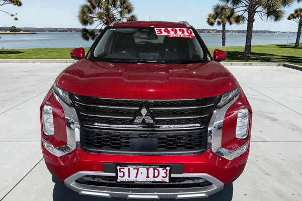 2023 Mitsubishi Outlander ZM LS SUV Image 1