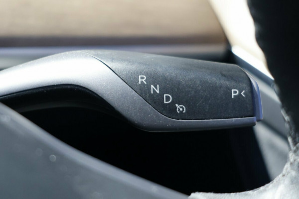 2022 Tesla Model 3  Long Range Sedan Image 19