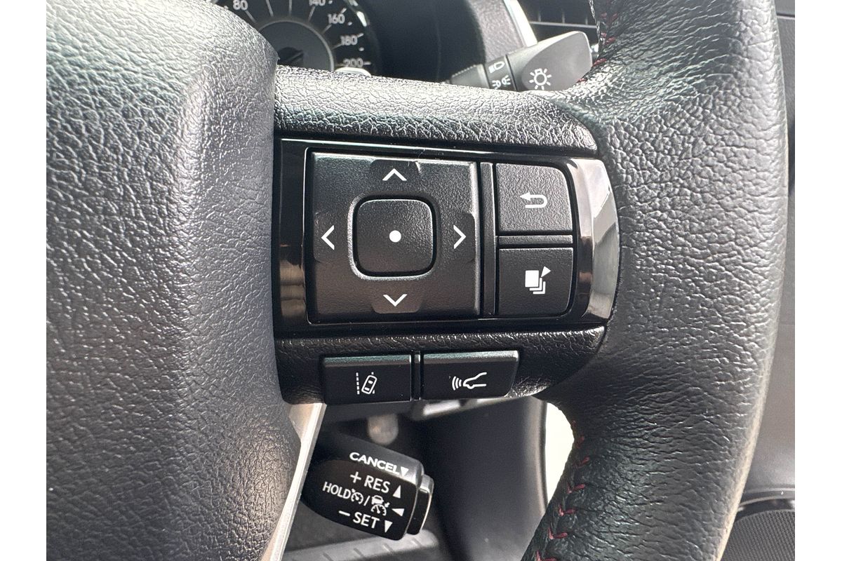 2019 Toyota Fortuner GUN156R Crusade Wagon Image 12