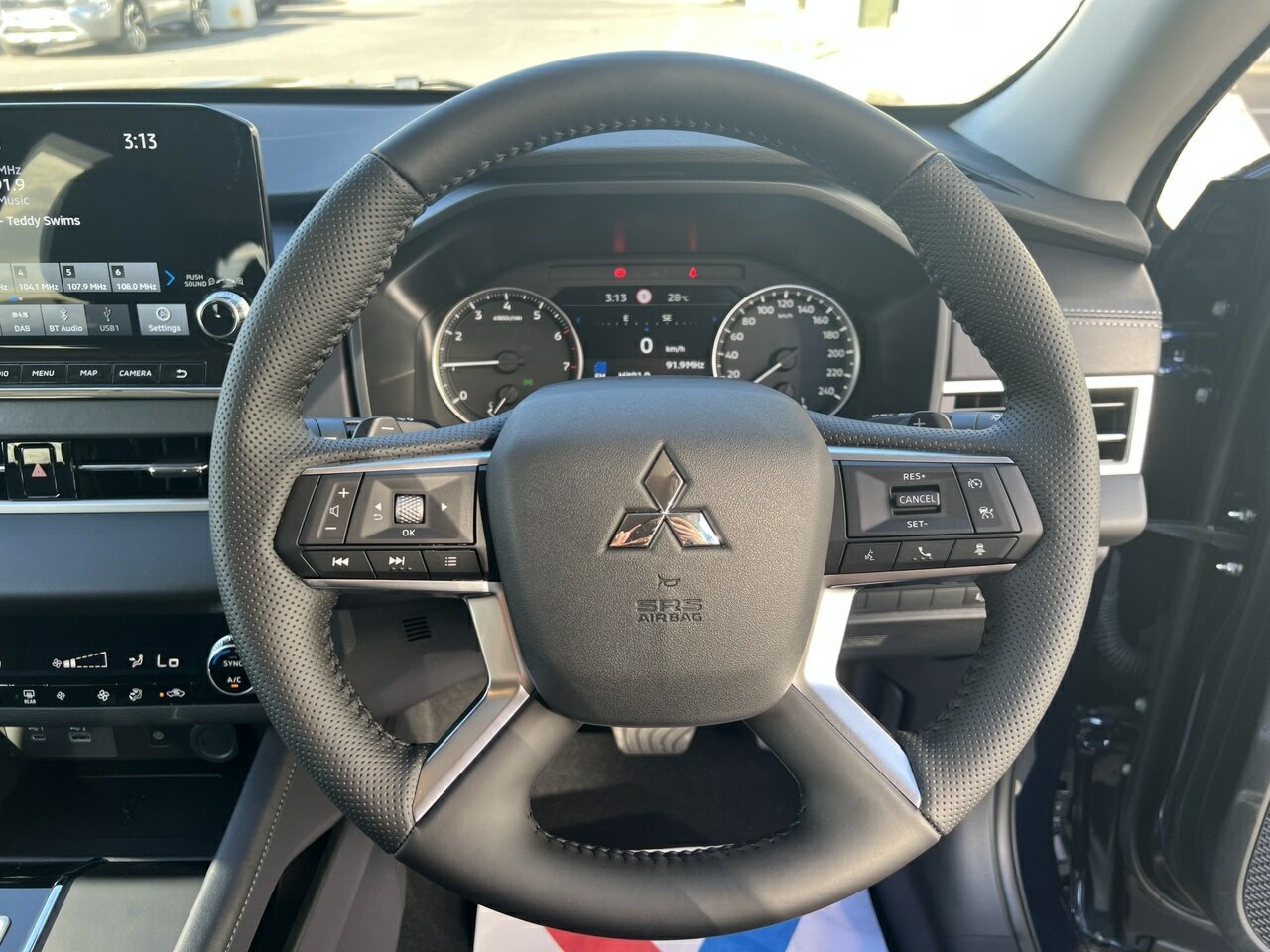 2024 Mitsubishi Outlander ZM Aspire SUV Image 13