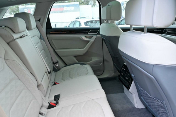 2022 Volkswagen Touareg CR 210TDI Elegance SUV Image 6