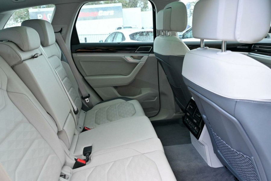 2022 Volkswagen Touareg CR 210TDI Elegance SUV Image 6