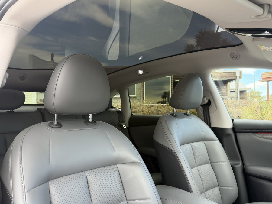 2025 MG IM6 S12L Performance SUV Image 14
