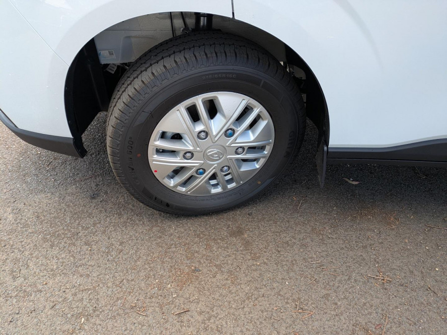 2026 LDV Deliver 7   Van Image 5