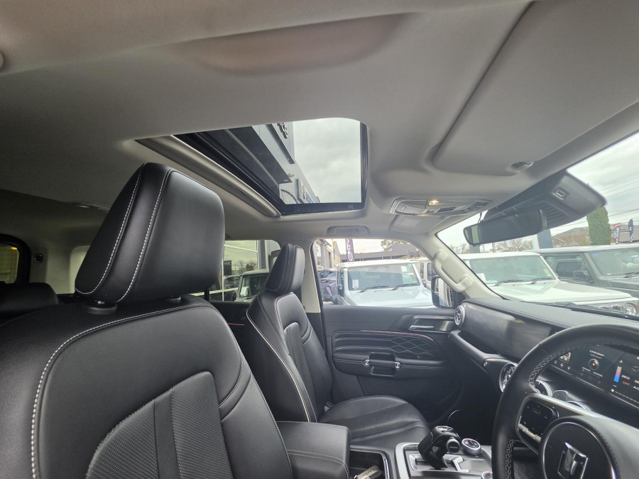 2023 GWM Tank 300 P01 Ultra SUV Image 11