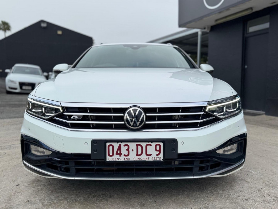 2021 Volkswagen Passat B8 206TSI R-Line Wagon Image 3