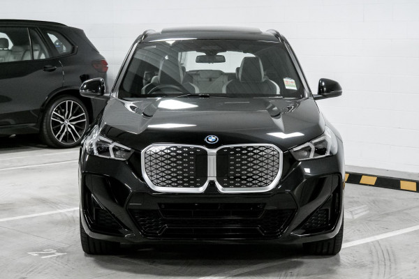 2025 BMW iX1 U11 xDrive30 M Sport SUV image 4