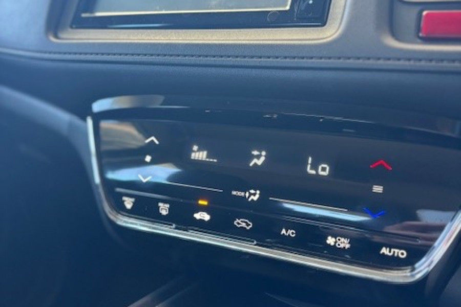 2017 Honda HR-V VTi SUV Image 17