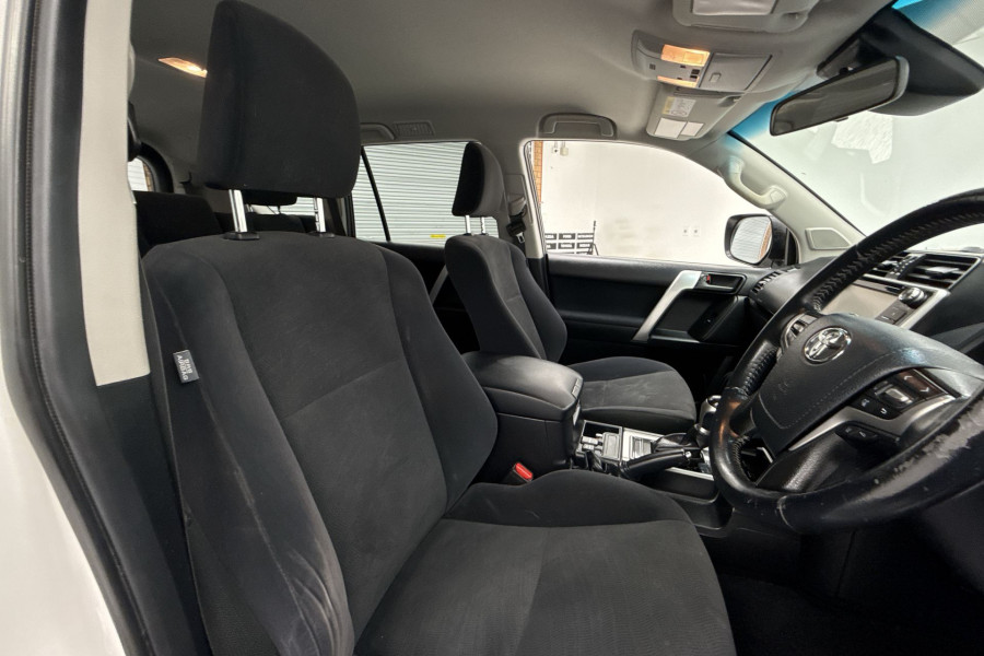 2018 Toyota LandCruiser Prado GDJ150R GXL SUV Image 21