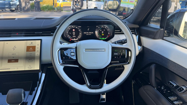 2025 Land Rover Range Rover Sport L461 PHEV P460e Dynamic HSE SUV image 12