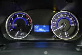 2017 Toyota HiLux GUN126R SR Cab chassis