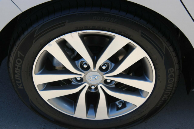 2019 Hyundai i30 PD2 MY19 Active Hatchback Mobile Image 13