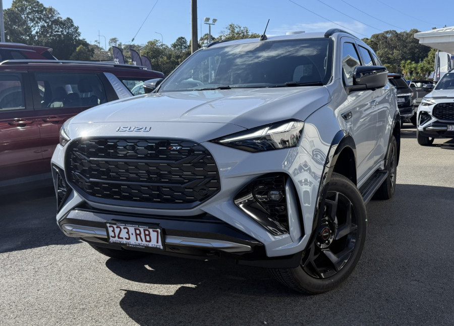 2026 Isuzu MU-X RJ X-TERRAIN SUV Image 2