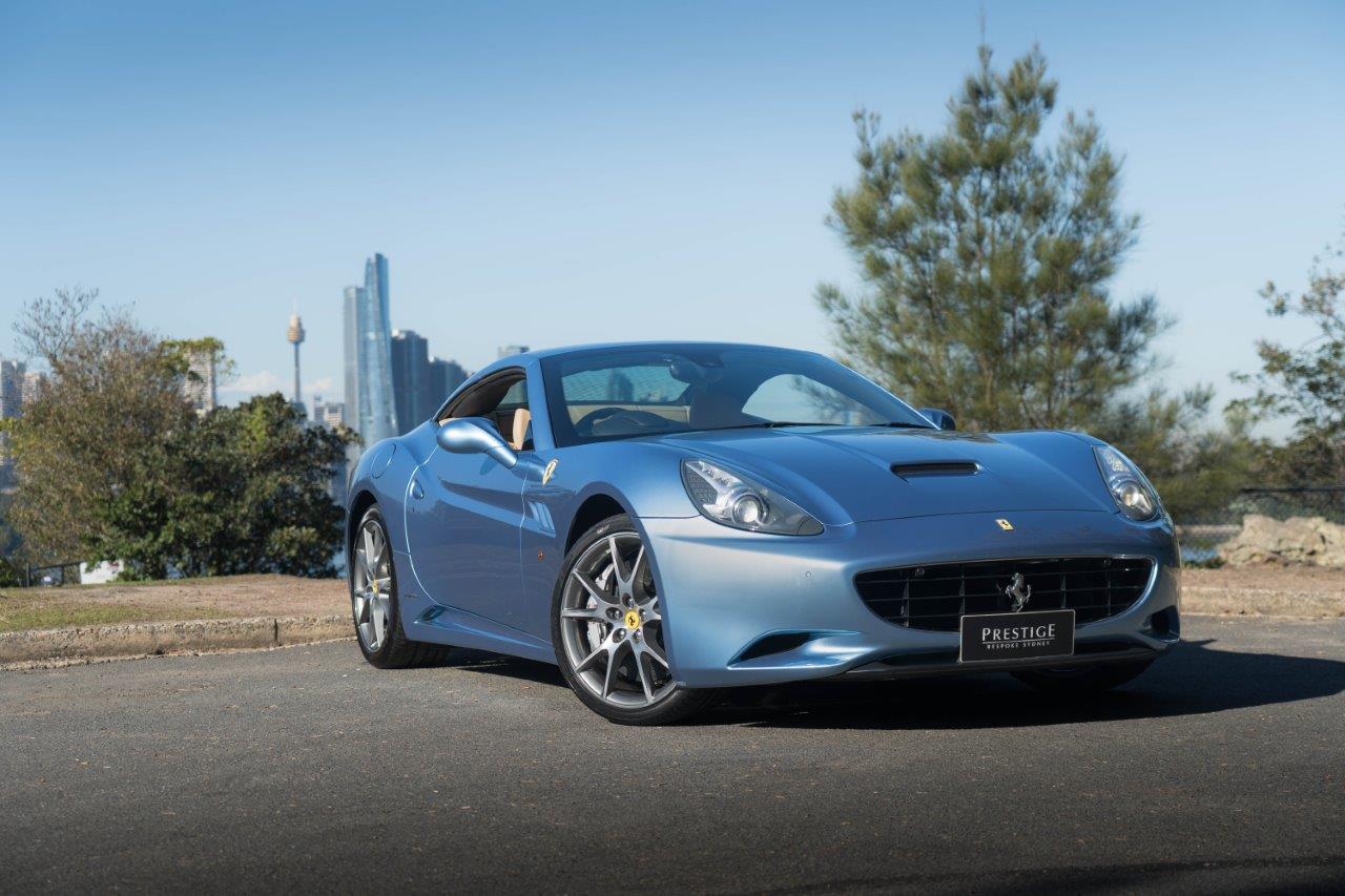 2011 Ferrari California Convertible Image 1