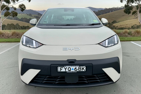 2025 BYD ATTO 1  Essential Hatch Image 3